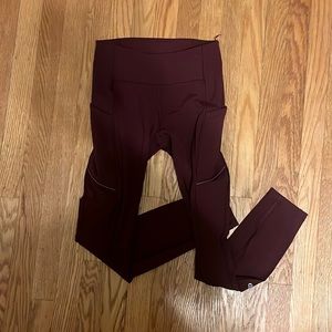 LULULEMON LEGGINGS in maroon
